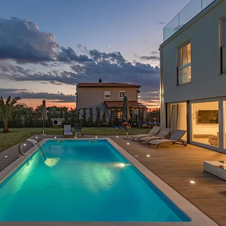 Beautiful Modern וילה