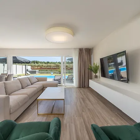 Beautiful Modern * פורץ