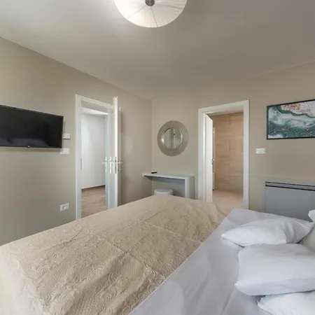 Beautiful Modern * ポレッチ