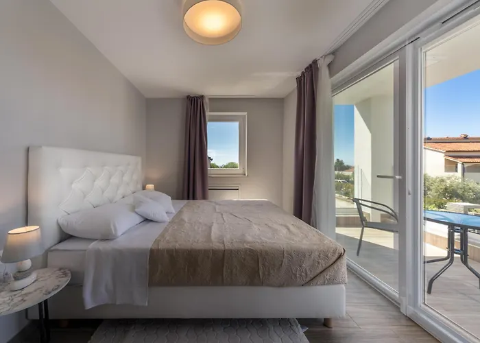 Beautiful Modern Willa Poreč