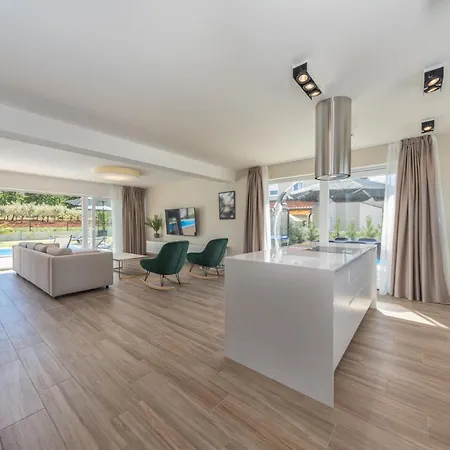 Beautiful Modern *